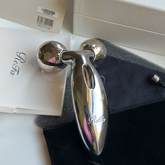 ReFa CARAT Massage Roller - Picture 4 of 10